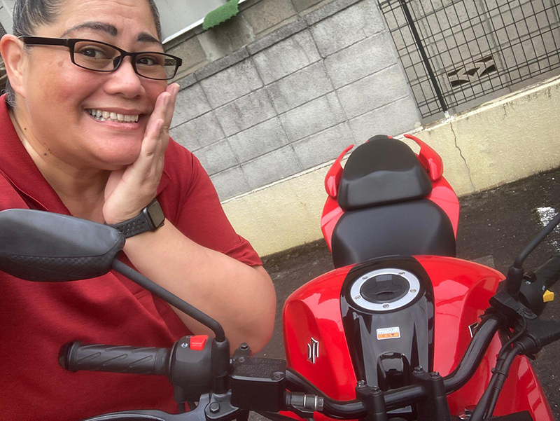 Melissa Llanes Brownlee and her bike!